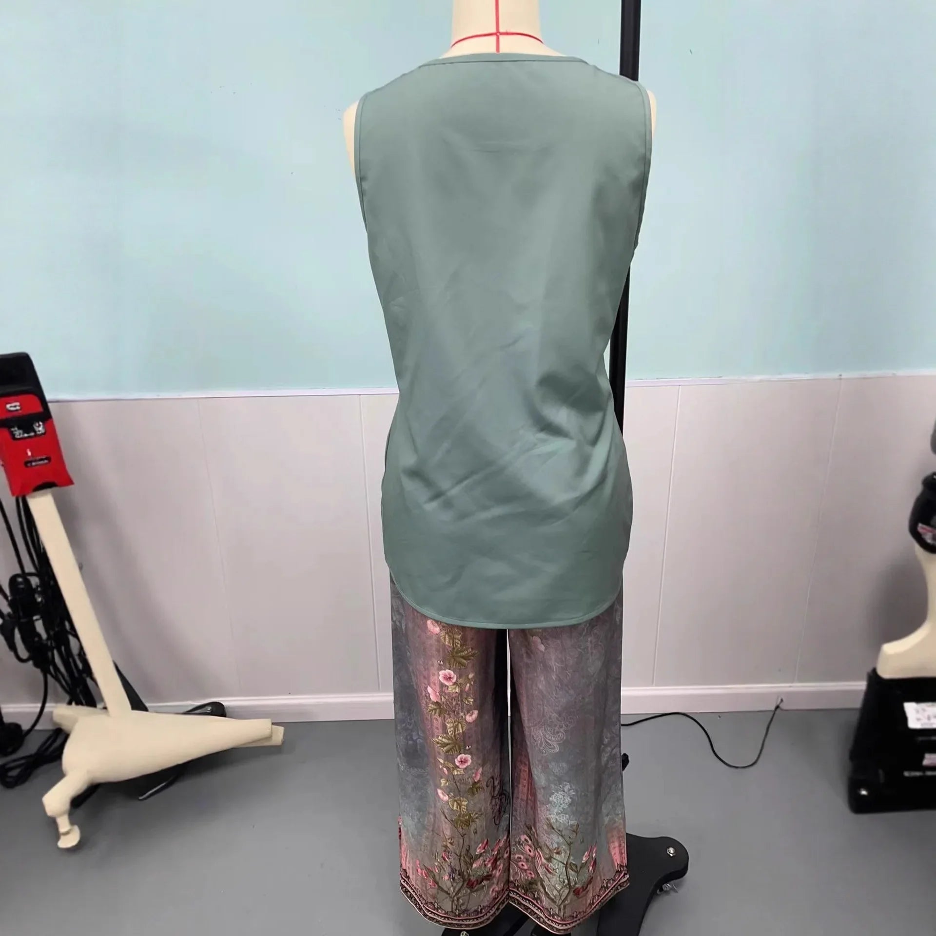 SAIDE™ | S24 TWO PIECE SET - SLEEVELESS ASYMMETRICAL TOP AND PANTS SET