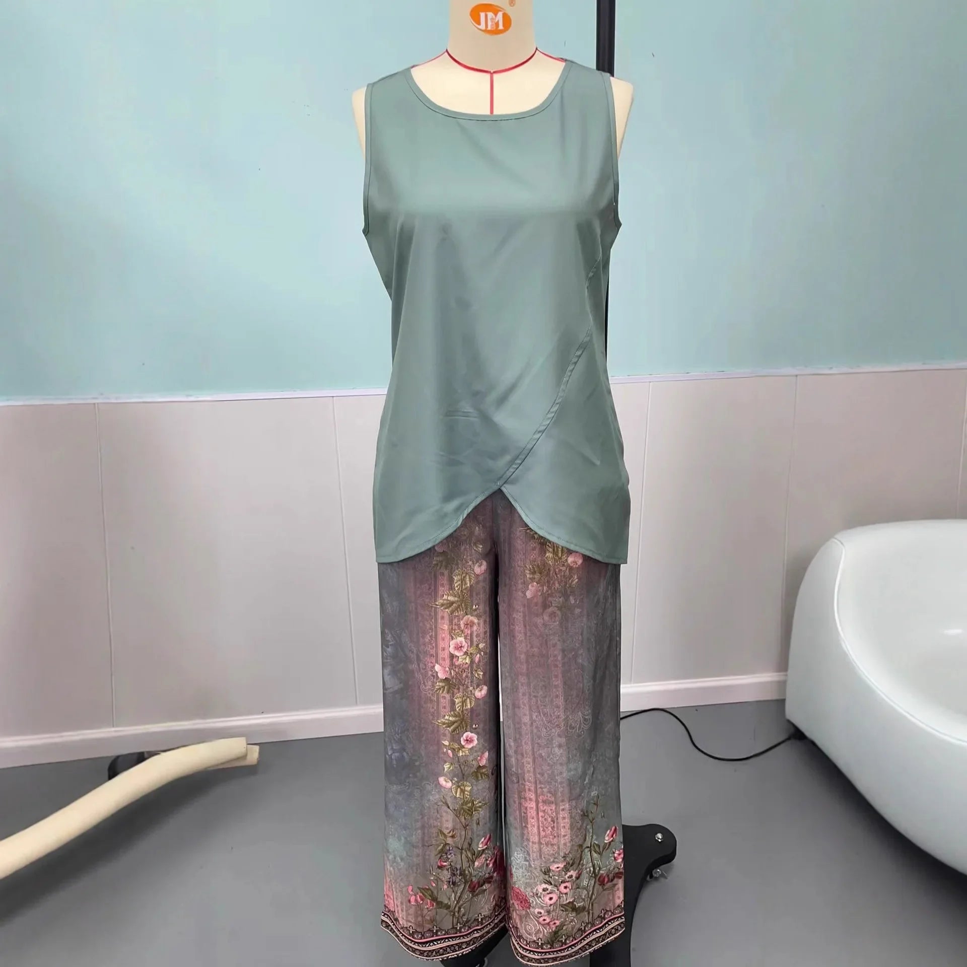 SAIDE™ | S24 TWO PIECE SET - SLEEVELESS ASYMMETRICAL TOP AND PANTS SET