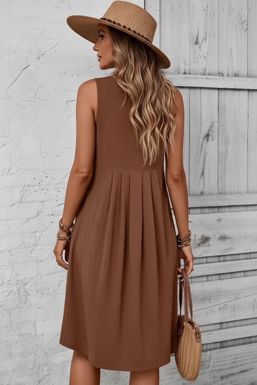 Back view - Brown sleeveless dress